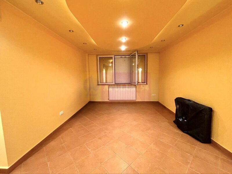 Vanzare apartament 3 camere in zona Ozana
