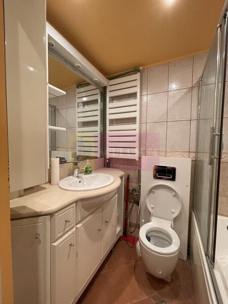Vanzare apartament 3 camere in zona Ozana